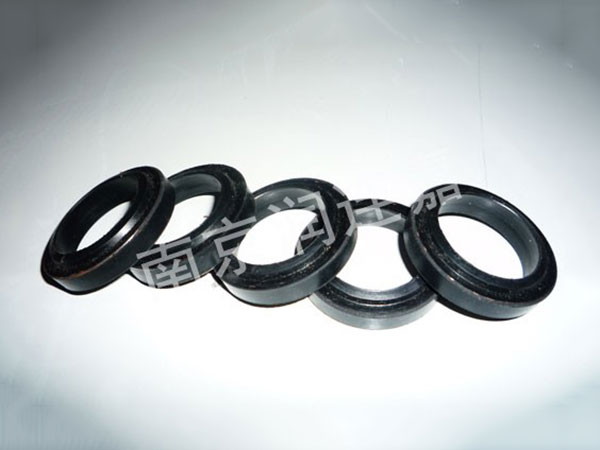 Concentric shaft oil seal of 32t slurry pump